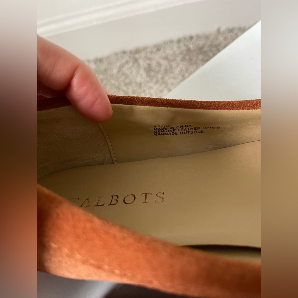 Talbots Women's Tan Leather Upper Classic Slip On Loafer Moccasins Size 8.5 - Picture 7 of 9